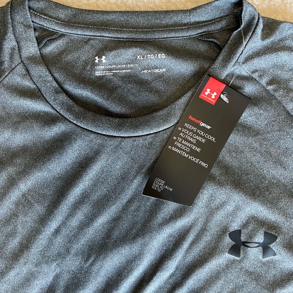 Under armour T shirt - Picture 3 of 3